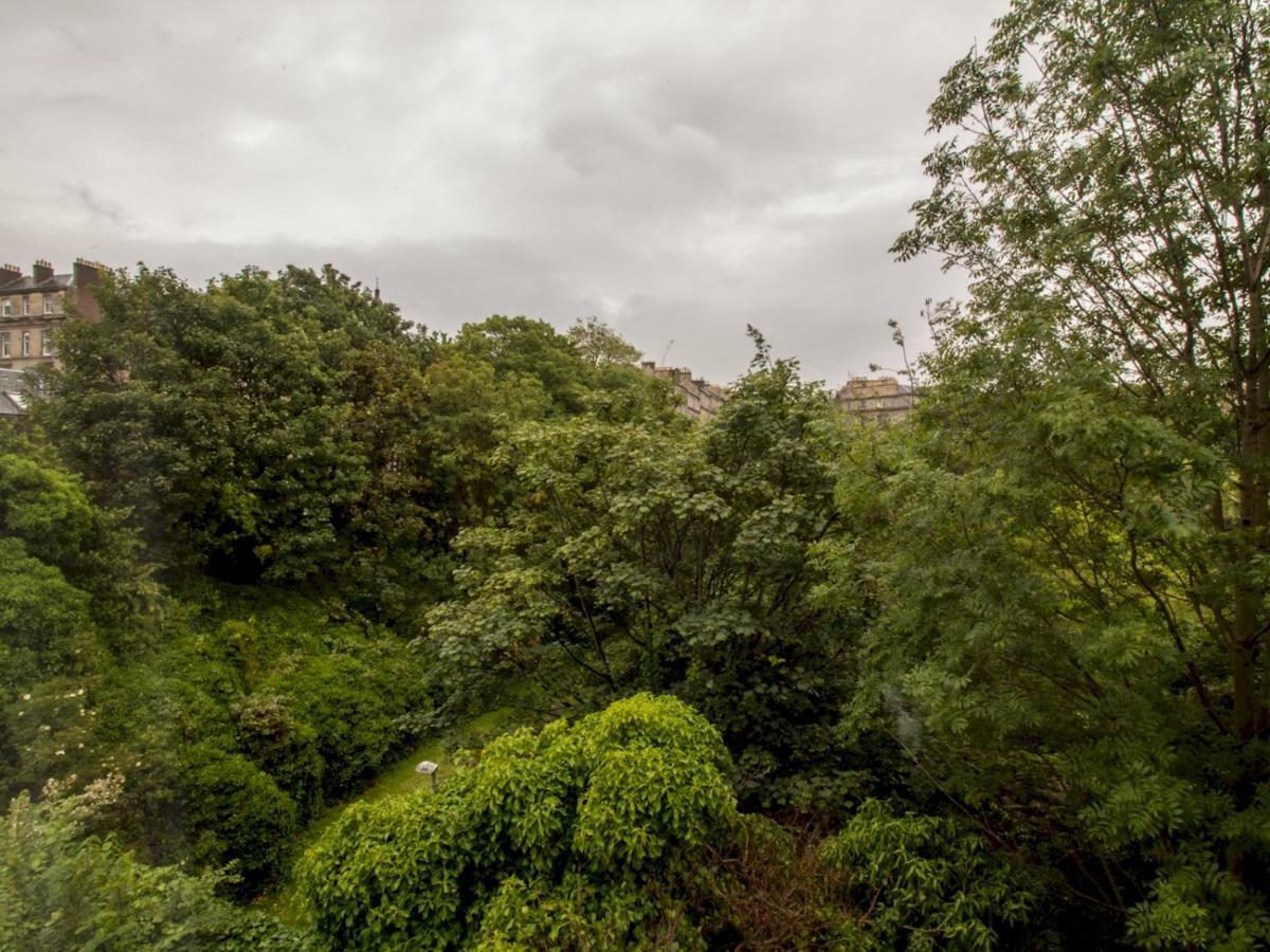 Bright & Tranquil Apartment Near City Centre With Free Parking! Edinburgh Exterior foto